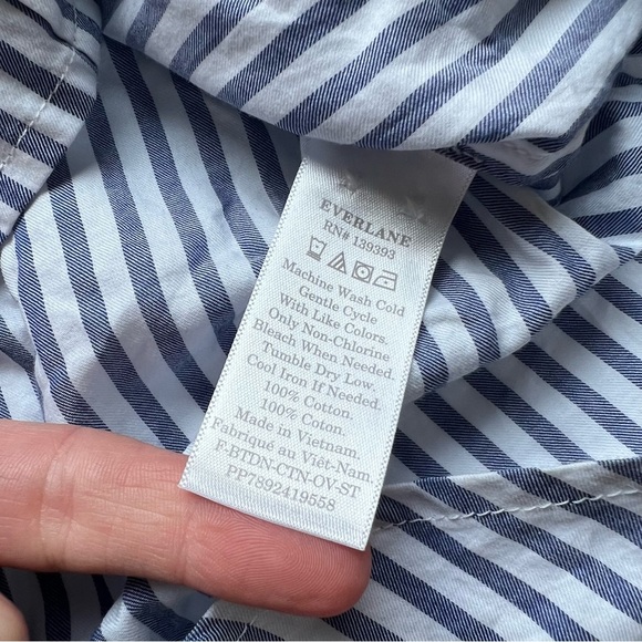 Everlane Blue White Stripe The Silky Cotton Relaxed Shirt Size 6 - no tags - Picture 7 of 7
